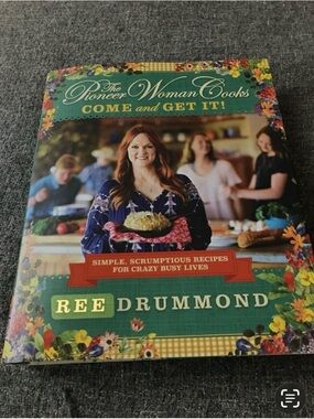 The Pioneer Woman Come and Get It! Cookbook - Green Floral Cover